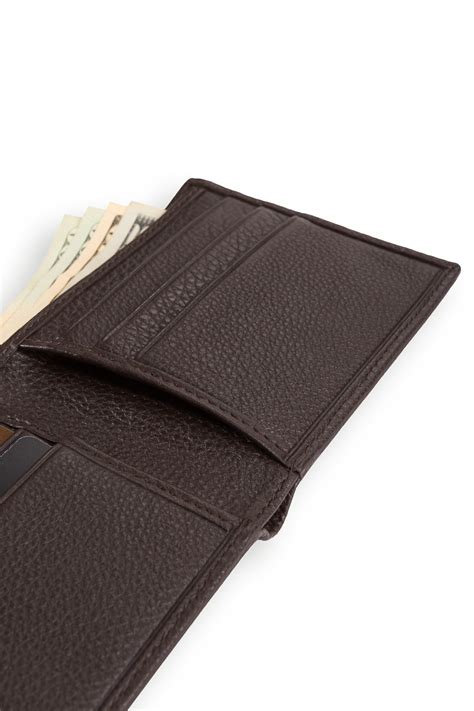 swissgear pebbled wallet